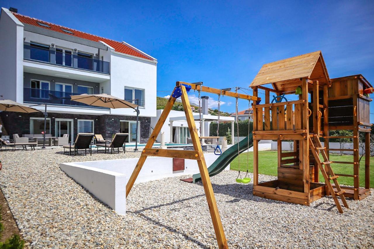 Villa Angelus With Heated Pool Kucine Exterior photo